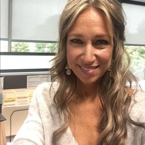 Meet your Posher, Angie